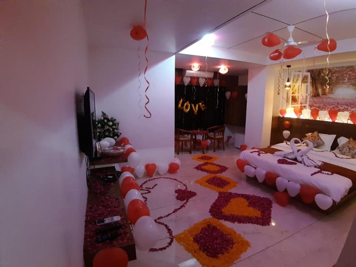 Hotel The Grand Piano - Best Business Hotel In Patan Екстер'єр фото