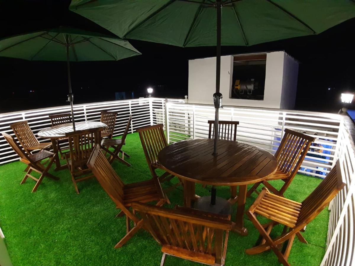 Hotel The Grand Piano - Best Business Hotel In Patan Екстер'єр фото